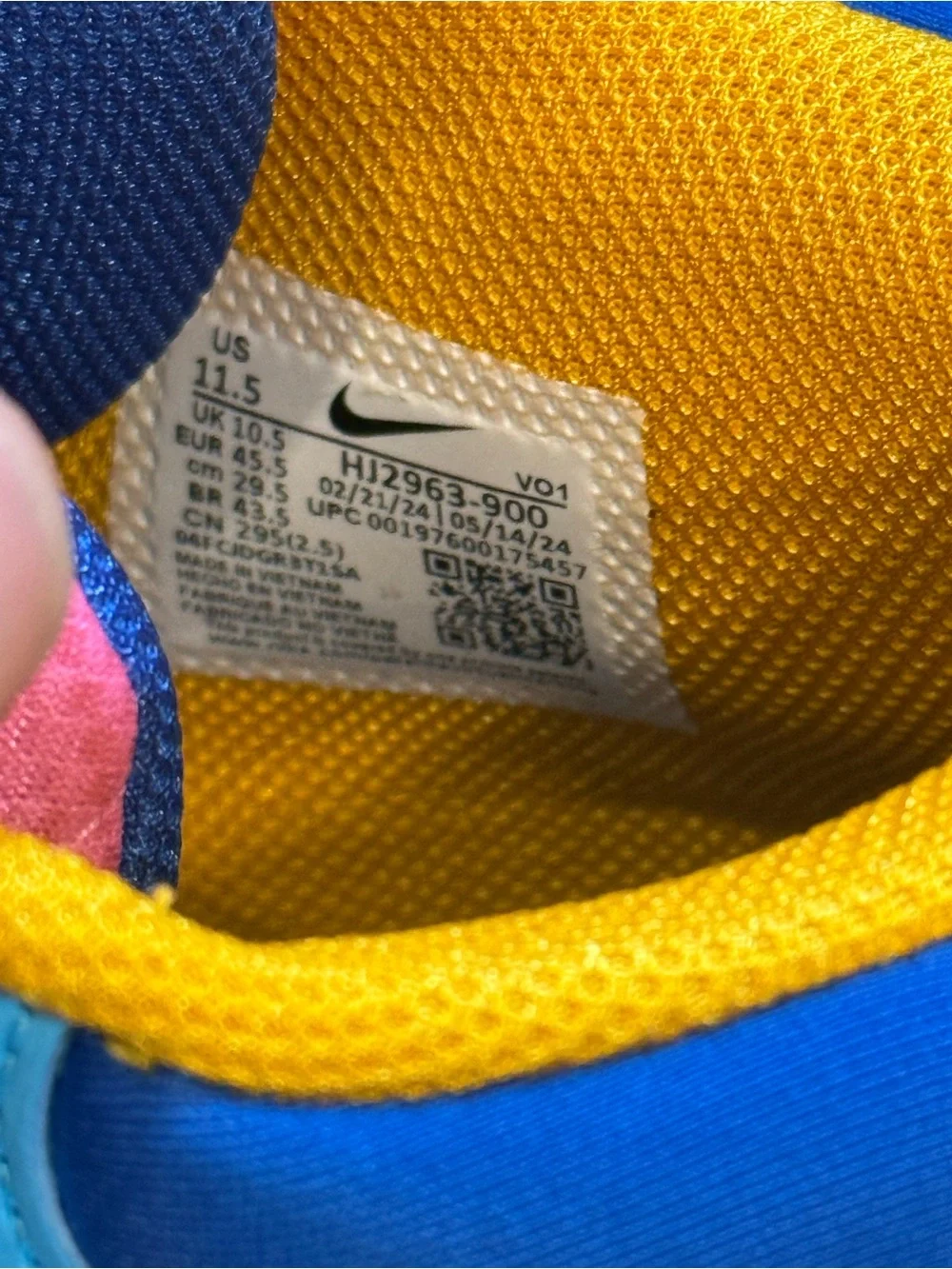 Nike LeBron Witness 8